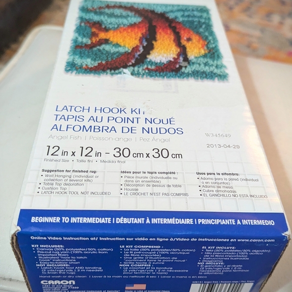 WonderArt Angel Fish Latch Hook Kit Vintage Craft DIY 12"x12" - Picture 2 of 5